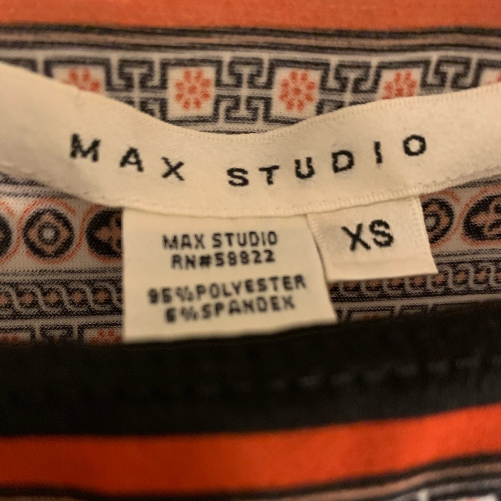 Max Studio Patterned Top - Picture 2 of 3